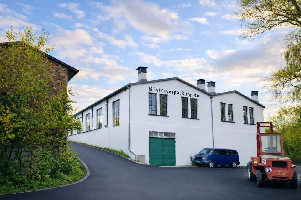 Scafa Thermoforming GmbH Produktionshalle in Sundern Sauerland NRW — 2500 m² Thermoformen